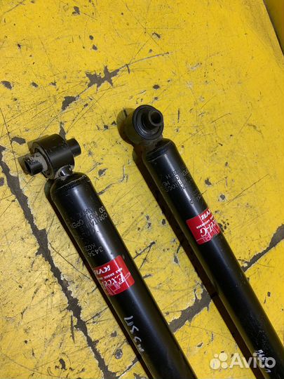 Амортизатор задний Mazda 3 BK 2006-2009