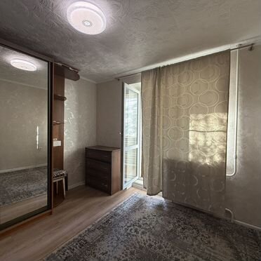 4-к. квартира, 82,3 м², 1/5 эт.