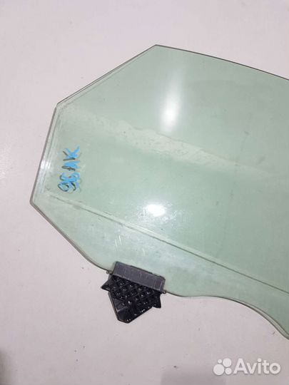 Стекло заднее правое acoustic коротыш ауди а8