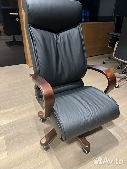 Кресло руководителя кожа