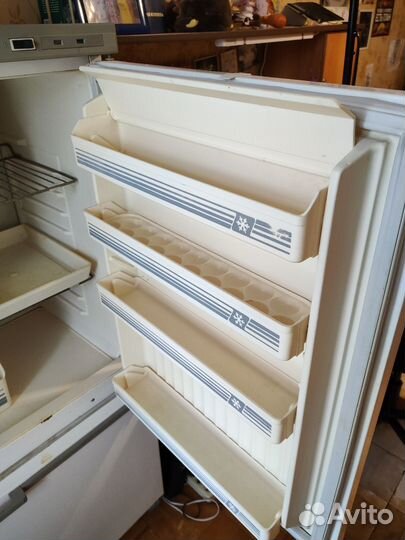 Холодильник б/у
