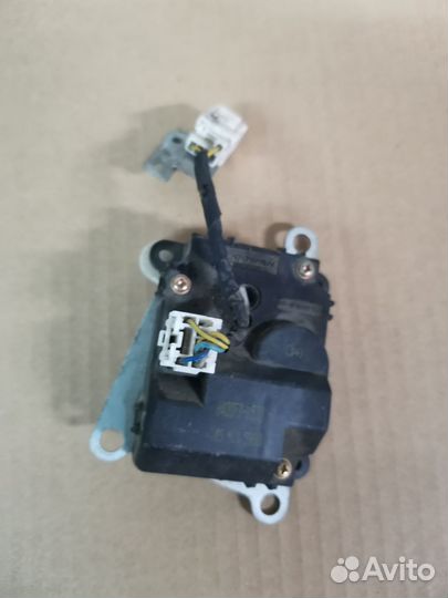 Мотор заслонки печки Хундай Соната