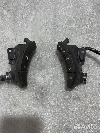 Кнопки на руль Toyota Alphard 1