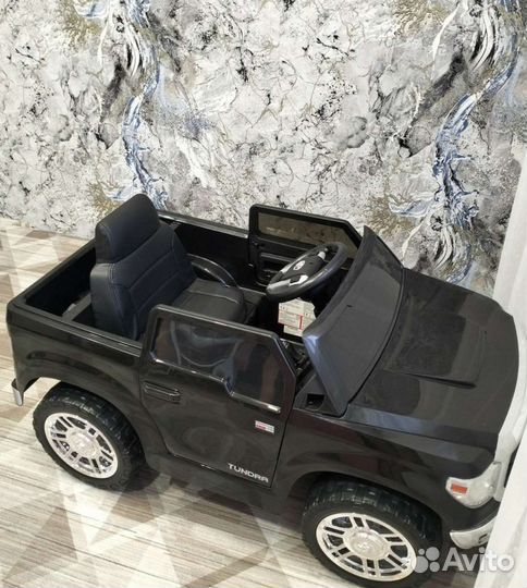 Новый детский электромобиль Toyota Tundra