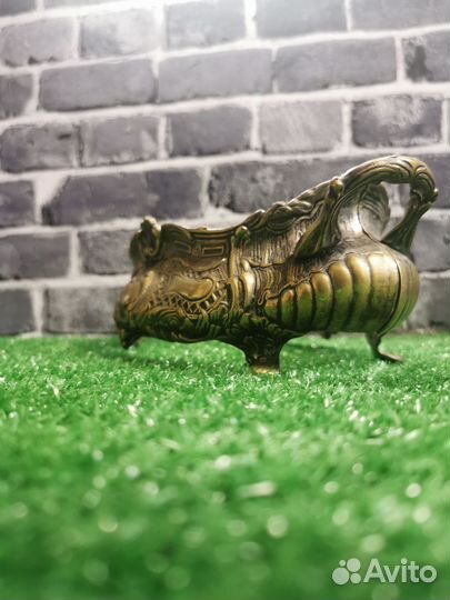 Жардиньерка в стиле Рококо