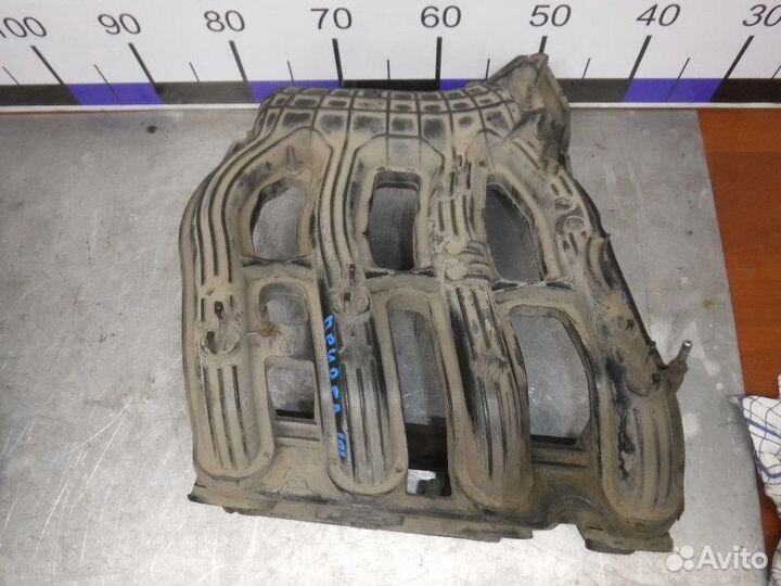 Коллектор впускной Лада Приора 21126 2010