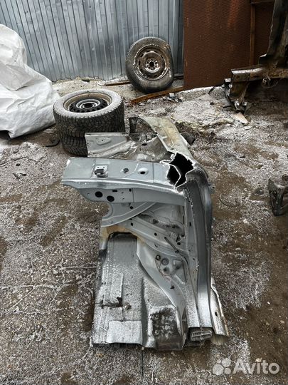 Четверть передняя правая Audi A6 C6 Ауди