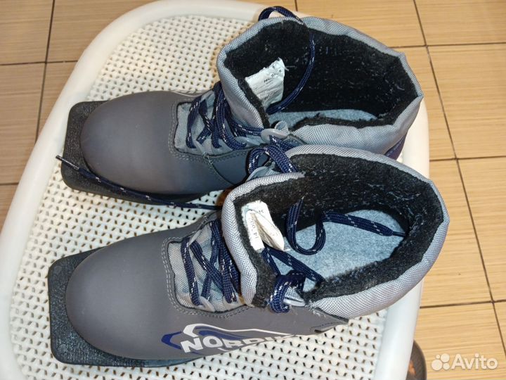 Лыжные ботинки