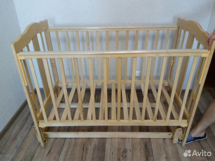 Кровать детская с продольным маятником 