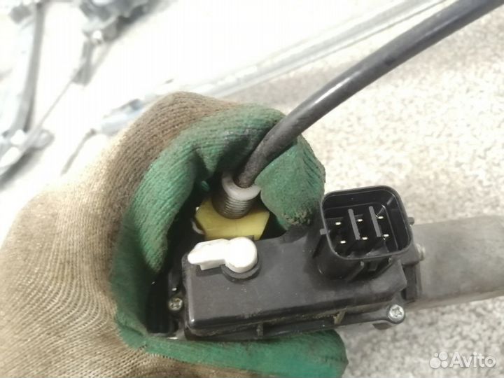 Стеклоподъемник электр. Mitsubishi Outlander CU