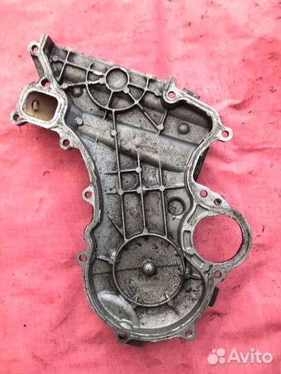 Nissan Patrol Y61 передняя крышка двигателя