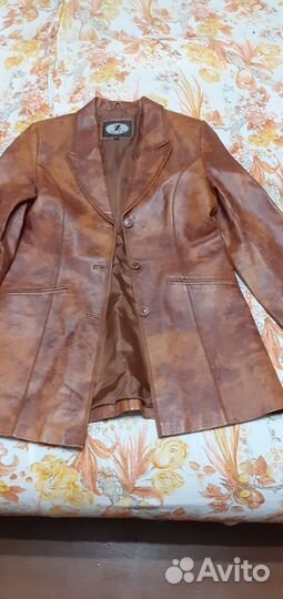 Кожаный плащ женский