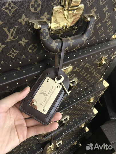 Свадебные чемоданы Louis Vuitton