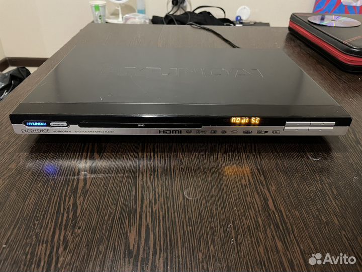 DVD плеер hyundai H-DVD5049-N