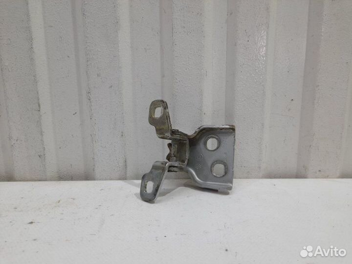 Петля двери передней левой верхняя LADA X-Ray