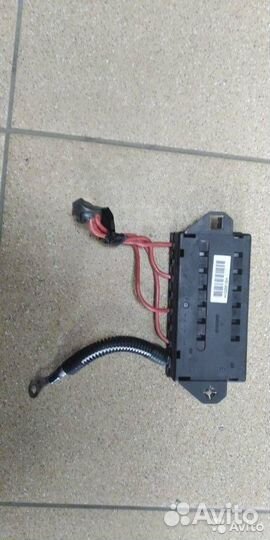 Блок предохранителей силовой Volvo S60 1