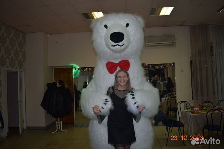 Шоу-поздравление с ростовыми куклами