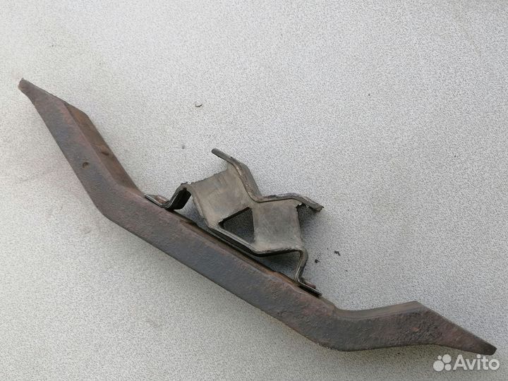 Кронштейн МКПП с опорой для Opel Omega B 1994-2003