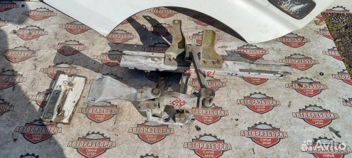 Дверь передняя левая Hino Dutro XZU301 15B LPG газ