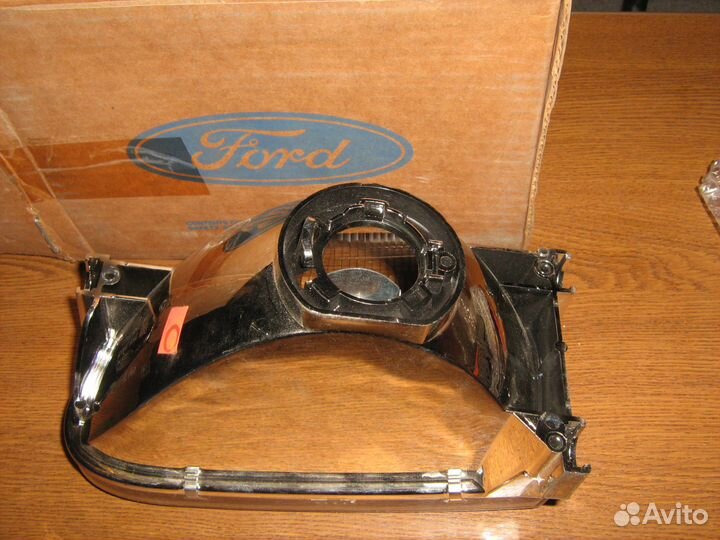 Ford Explorer Фара Правая Новая Оригинал