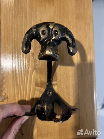 Вешалка собака