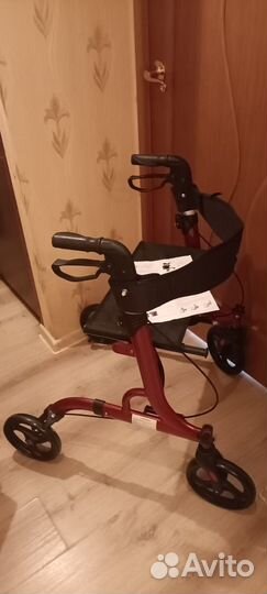 Прогулочные мелицинские ходунки на колесах