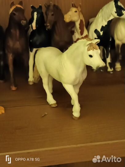 Фигурки лошадей шляйх