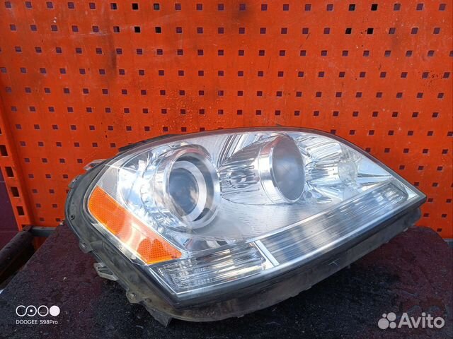 Фара правая Mercedes Benz ml 164