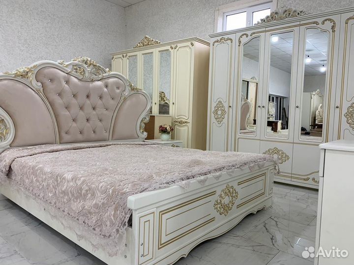 Спальный гарнитур Александрия
