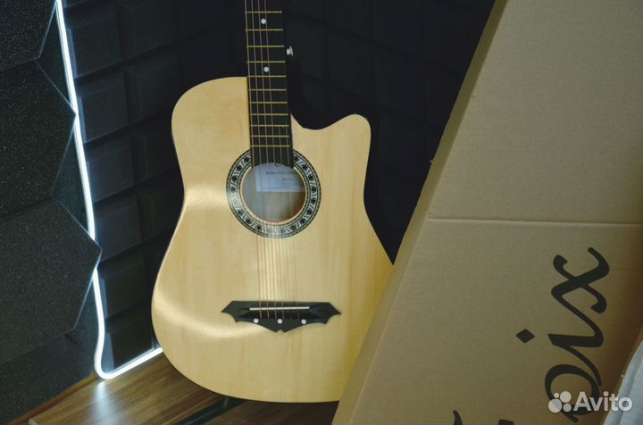 Акустическая гитара новая