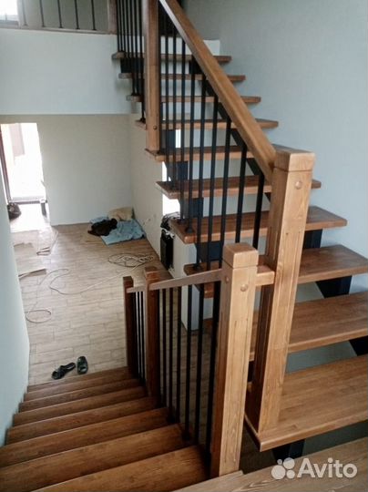 Лестница на второй этаж под ключ