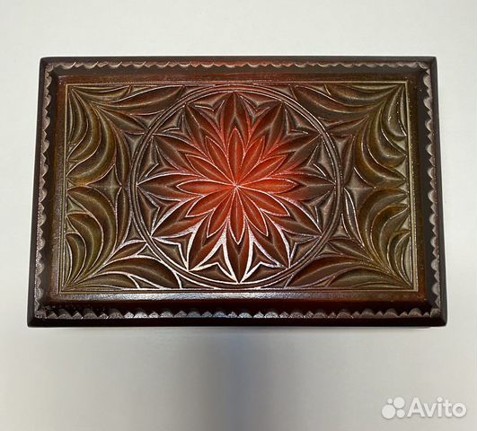 Шкатулка резная деревянная