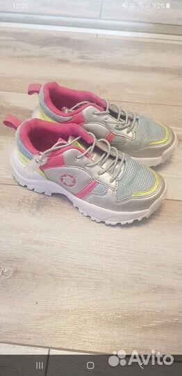 Кроссовки для девочки