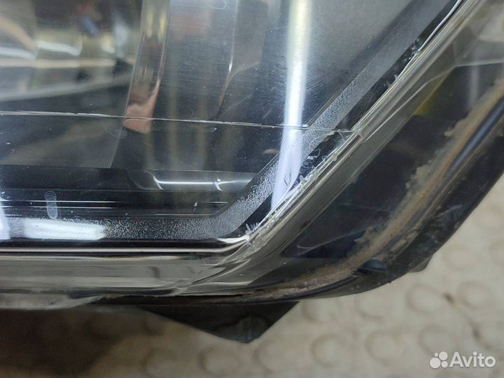 Фара левая Volkswagen Polo MK5 2011