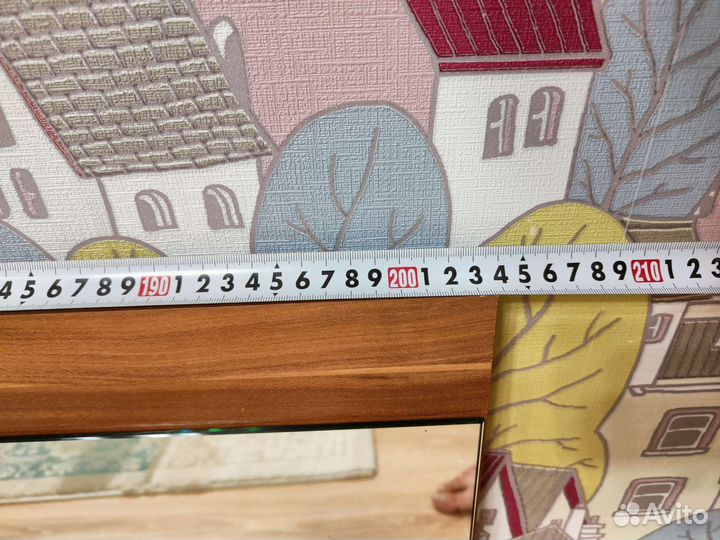 Зеркало настенное