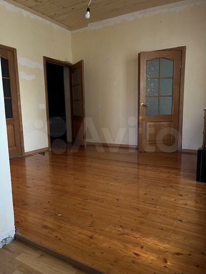 Дом 196 м² на участке 6 сот.