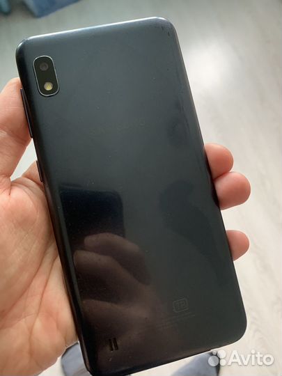 Samsung Galaxy A10, 2/32 ГБ