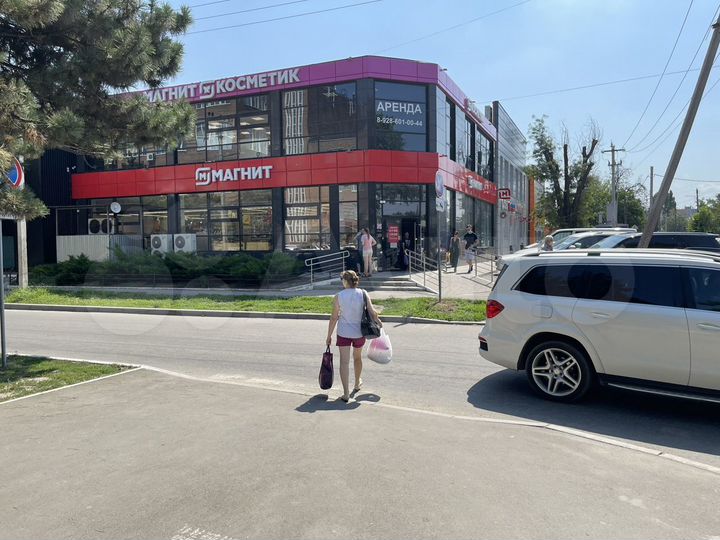 Угол рынка Торговая площадь, 400 м²