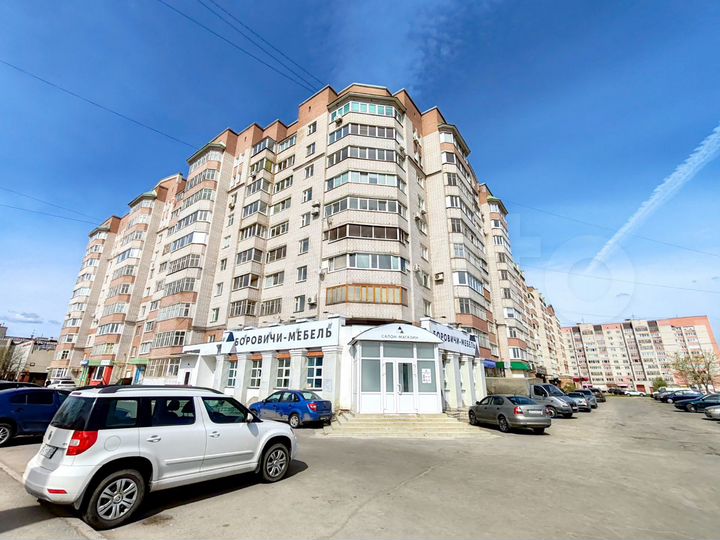 3-к. квартира, 94 м², 3/10 эт.