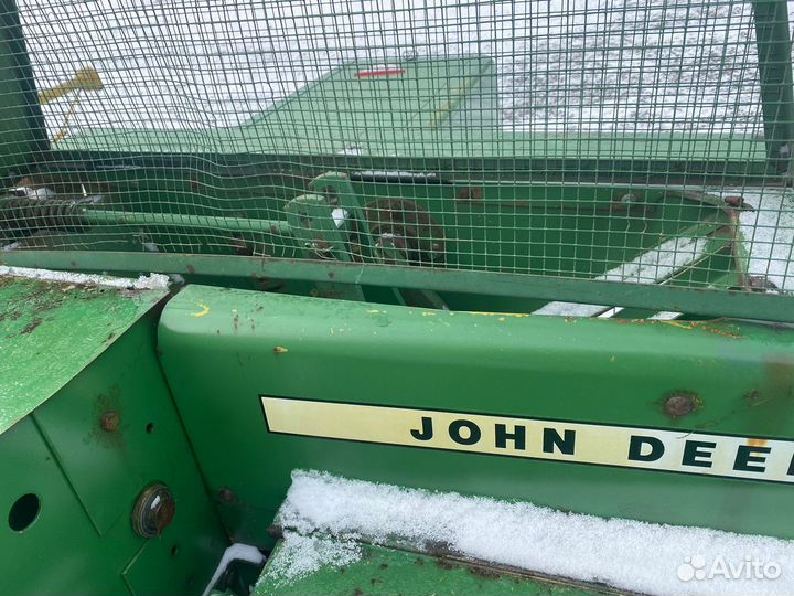 Пресс-подборщик John Deere 330, 2001