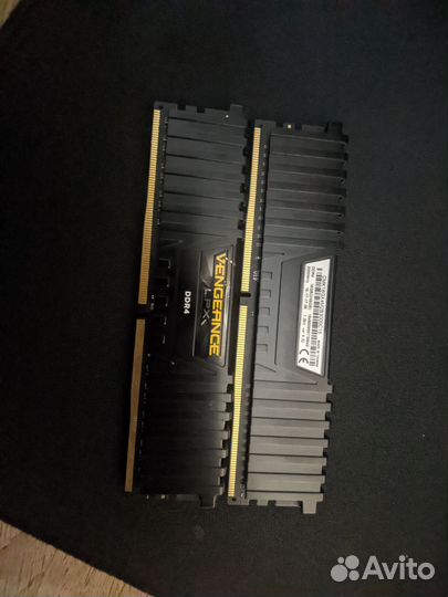 Corsair Vengeance LPX CMK16GX4M2B3000C15 16 гб