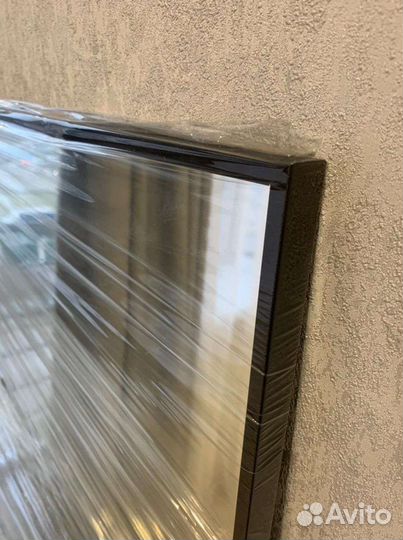 Настенное зеркало отличного качества