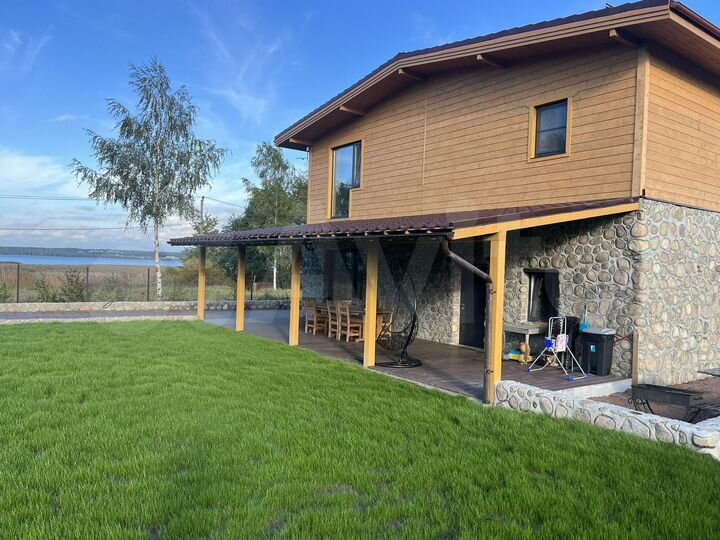 Коттедж 200 м² на участке 50 сот.