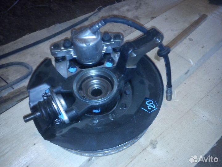 Кулак поворотный в сборе