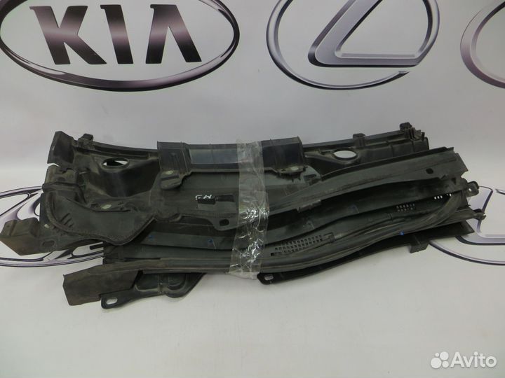 Решётка стеклоочистителя Жабо Mazda 3 BM