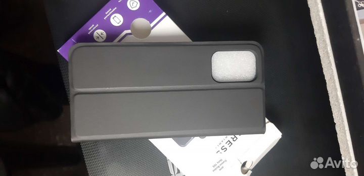 Чехлы на телефон