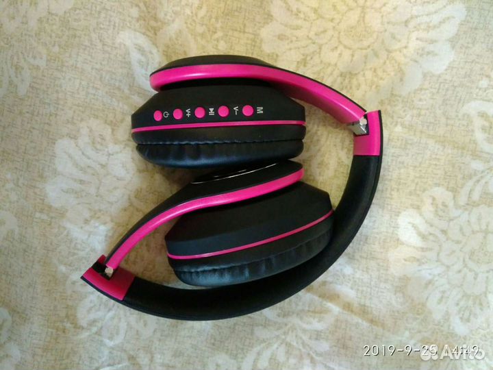 Беспроводные наушники jbl