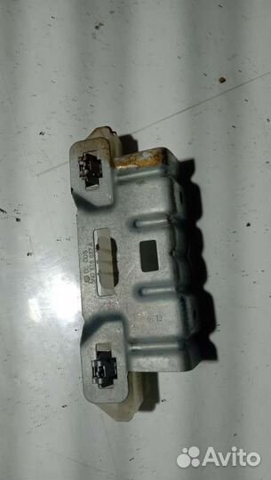 Крепление потолка переднее Volkswagen Tiguan