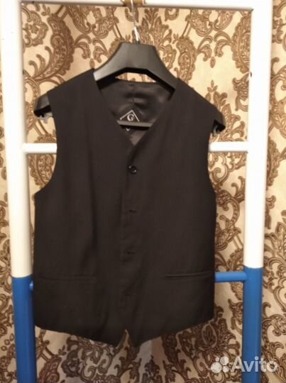 Костюм тройка