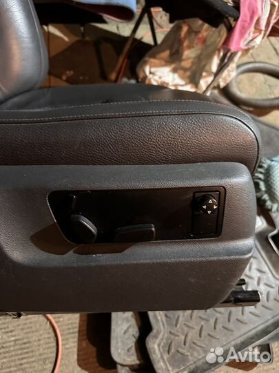 Передние сиденья Touareg